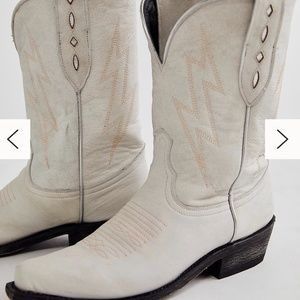 Mexicana Lightning Strikes Western Boots - white/peach euro39.5/us9